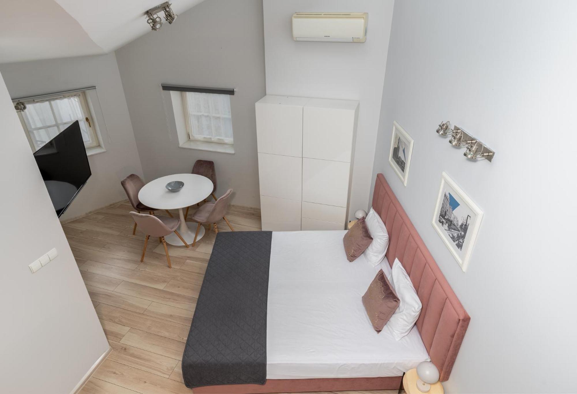 Miodowa Boutique Residence Krasków Δωμάτιο φωτογραφία